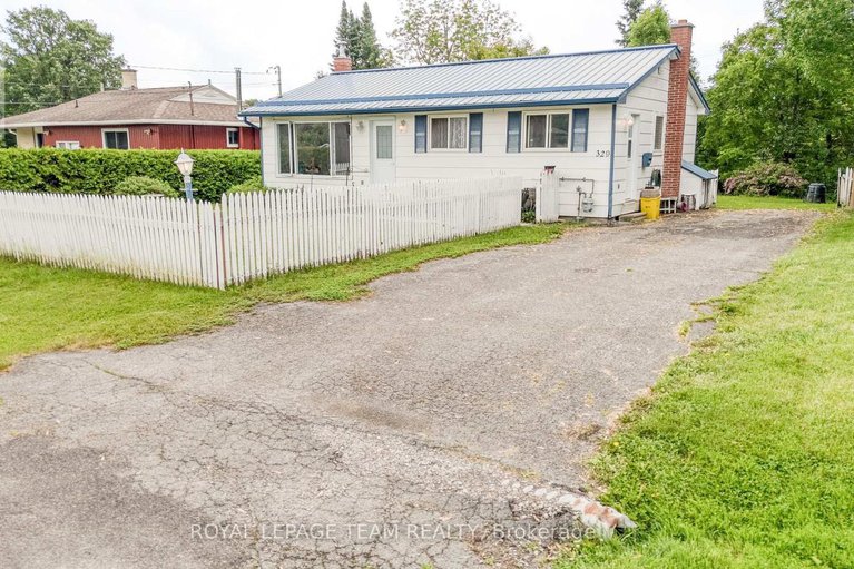 28469840/329-wylie-street/almonte/mississippi-mills/ontario/K0A1A0_3