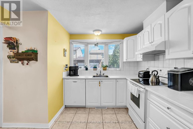 28226531/1752-lafrance-drive/queenswood-heights-south/ottawa/ontario/K1E2H2_10