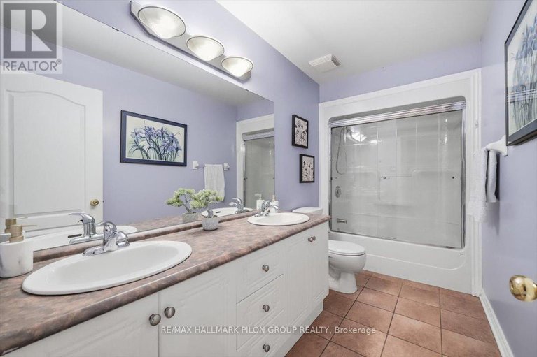 29249194/1147-fieldown-street/cumberland-ridge/ottawa/ontario/K4C1R7_16