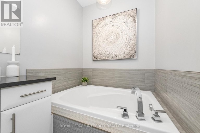 29629042/49-113-poplin-street/riverside-southgloucester-glen/ottawa/ontario/K4M0G7_30