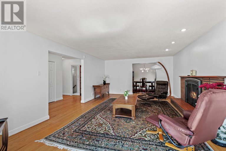 28811817/337-mountbatten-avenue/alta-vistafaircrest-heights/ottawa/ontario/K1H5W2_8
