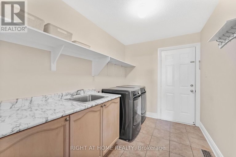 29449805/409-beatrice-drive/longfields/ottawa/ontario/K2J4W9_29