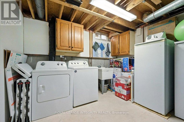 28632317/1097-moselle-crescent/convent-glen/ottawa/ontario/K1C2S8_33