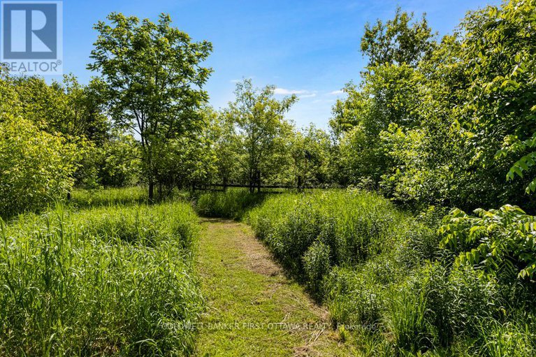 28148483/28-south-street/drummondnorth-elmsley-north-elmsley-twp/drummondnorth-elmsley/ontario/K7H2G1_39