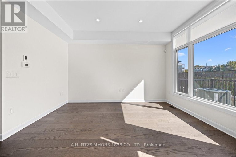 29037173/306-foliage-private/redwood-park/ottawa/ontario/K2H0C5_18