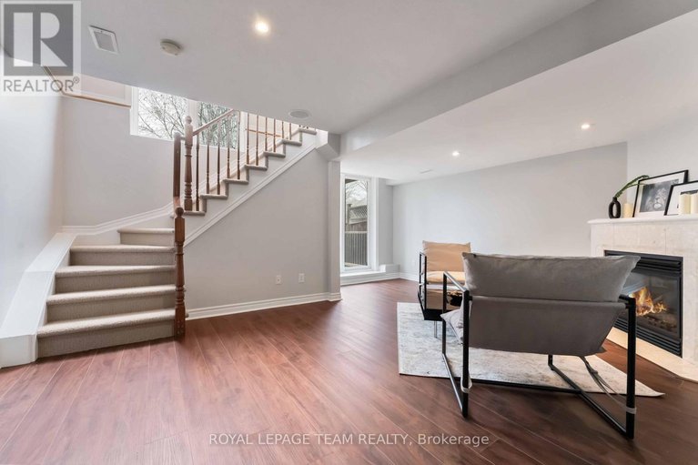 29128834/246-tandalee-crescent/emerald-meadowstrailwest/ottawa/ontario/K2M0A1_30