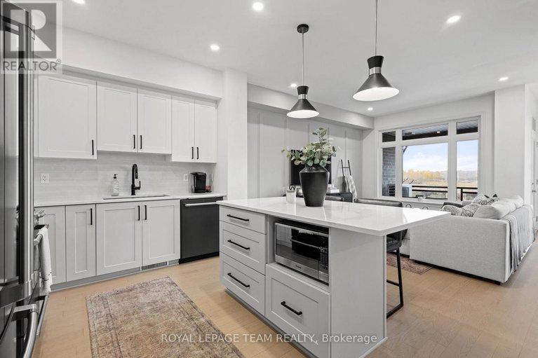 29015602/14-verglas-lane/mer-bleuebradley-estatesanderson-park/ottawa/ontario/K1W0P5_9