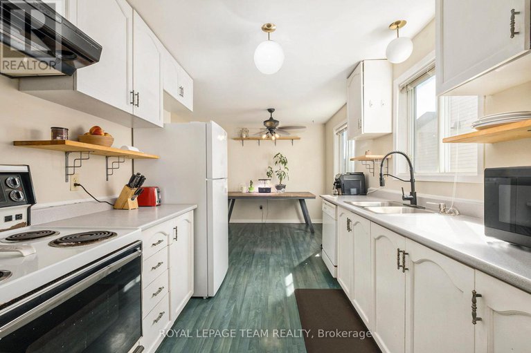 28926075/9-glacier-street-s/on-the-green/ottawa/ontario/K2J2M7_8