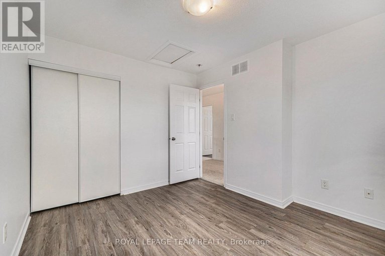 28819006/175-camden-private/cedargrovefraserdale/ottawa/ontario/K2J6J1_17