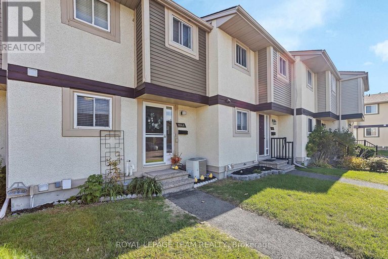 28990501/1844-stonehenge-crescent/pineview/ottawa/ontario/K1B4Z9_2