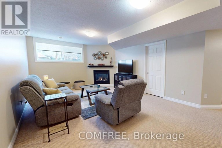 29631802/239-hunterbrook-street/morgans-grantsouth-march/ottawa/ontario/K2K0E5_31