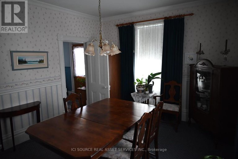 29278430/11-peter-street/maxville/north-glengarry/ontario/K0C1T0_9