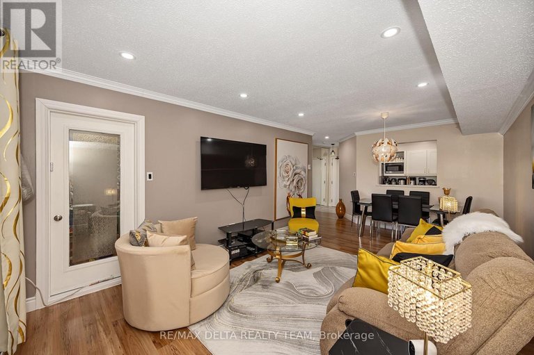 29650588/119-318-lorry-greenberg-drive/hunt-club-parkgreenboro/ottawa/ontario/K1T2R5_11