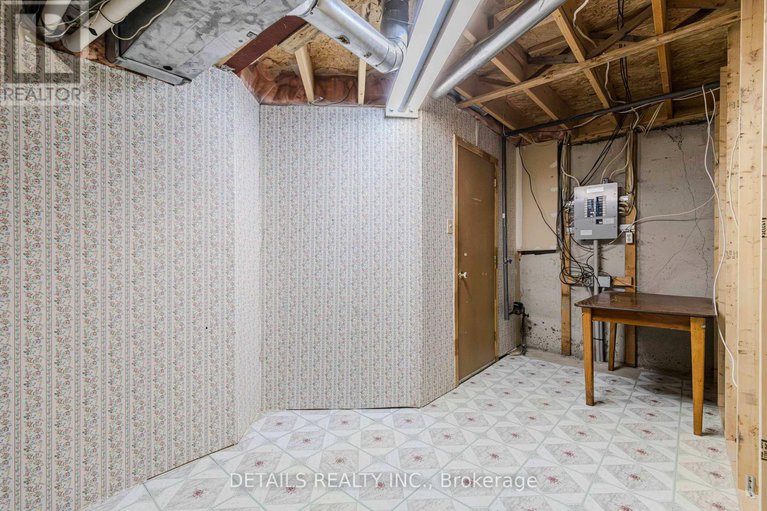 28436731/32-winnegreen-court-w/hunt-club-park/ottawa/ontario/K1G5S2_39