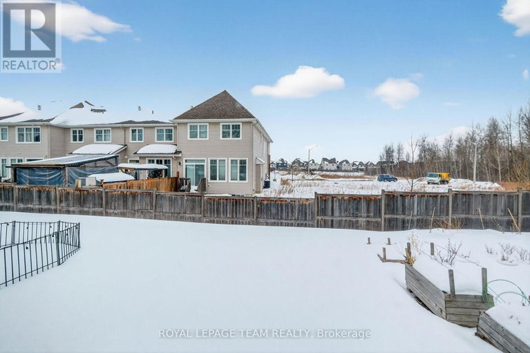 29372615/829-miikana-road/blossom-parkkemp-parkfindlay-creek/ottawa/ontario/K1X0G5_32