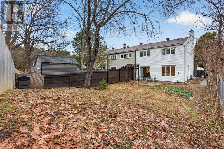 29612402/24-hobart-crescent/sheahan-estatestrend-village/ottawa/ontario/K2H5S4_35