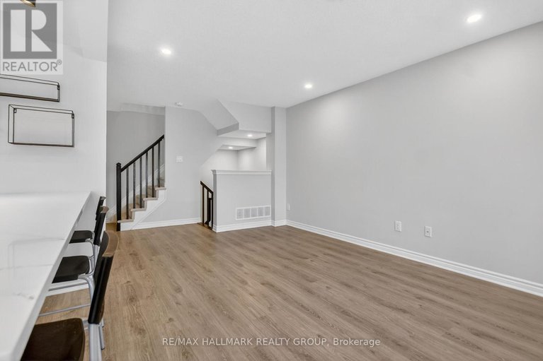 29224104/232-clintonia-street/emerald-meadowstrailwest/ottawa/ontario/K2V0K6_8