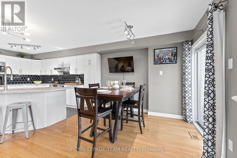 28633299/1879-arrowgrass-way/notting-hillsummerside/ottawa/ontario/K4A0C9_13