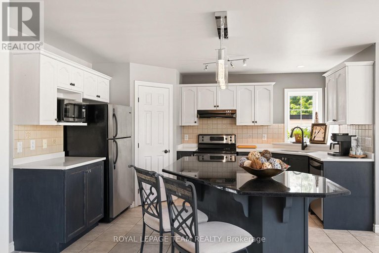 28671213/41-blackshire-circle/stonebridge/ottawa/ontario/K2J5M2_11