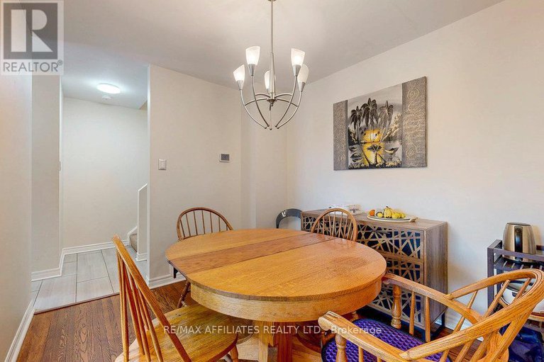 28551721/41-41-bering-court/katimavik/ottawa/ontario/K2L2B8_8