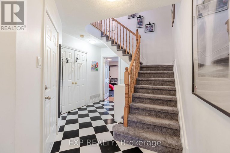 28562164/97-castle-glen-crescent/glencairnhazeldean/ottawa/ontario/K2L4G9_3