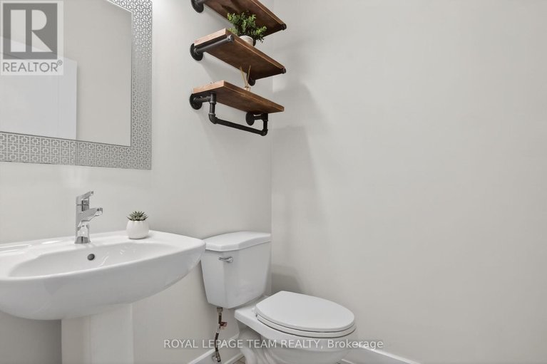 29592017/144-country-meadow-drive/huntley-ward-north-west/ottawa/ontario/K0A1L0_19