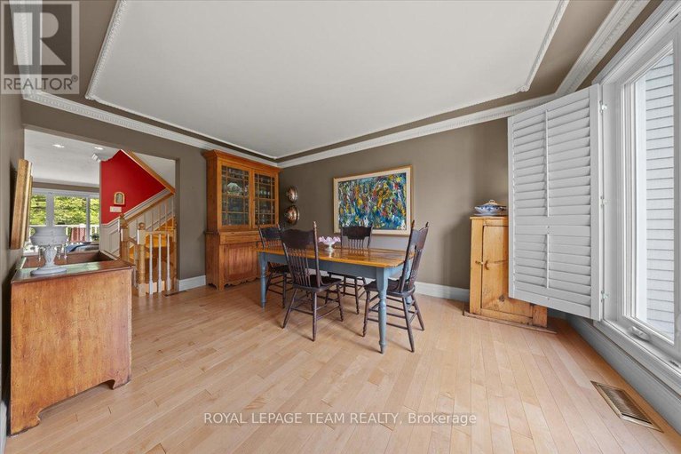 28557044/14-27-forsyth-lane/crystal-beach/ottawa/ontario/K2H9H2_11