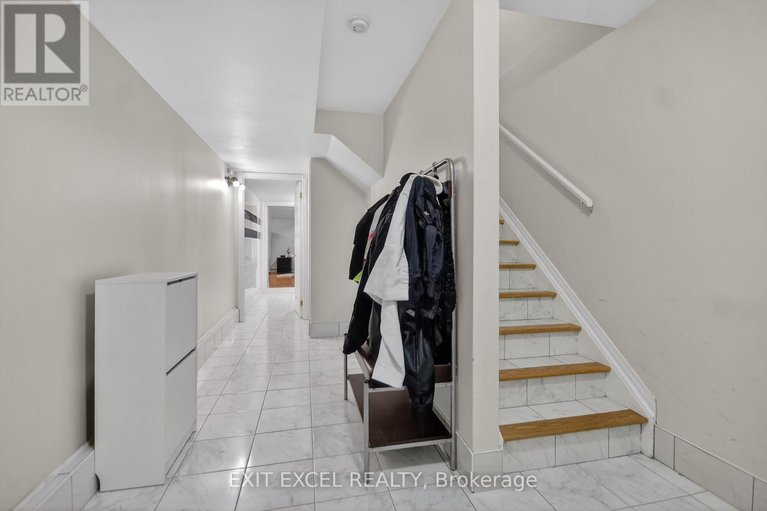 29577468/1093-b-normandy-cr-normandy-crescent/carleton-heights/ottawa/ontario/K2C0L9_39