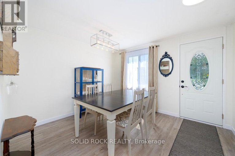 28567074/207-george-street-e/kemptville/north-grenville/ontario/K0G1J0_13