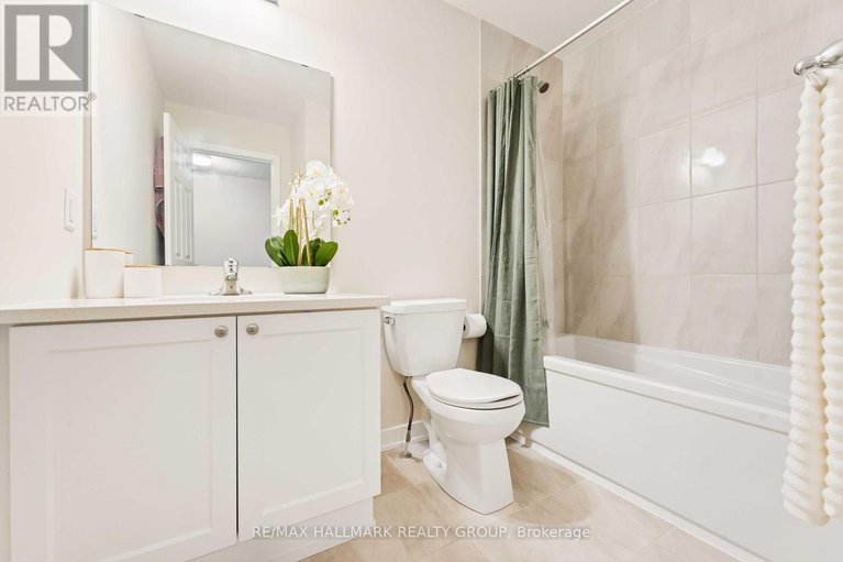 29126809/629-quilter-row/goulbourn-twp-from-franktown-rdsouth-to-rideau/ottawa/ontario/K0A2Z0_21