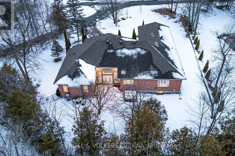 29513406/5-countryside-green/cedar-hillorchard-estates/ottawa/ontario/K2R1B5_41