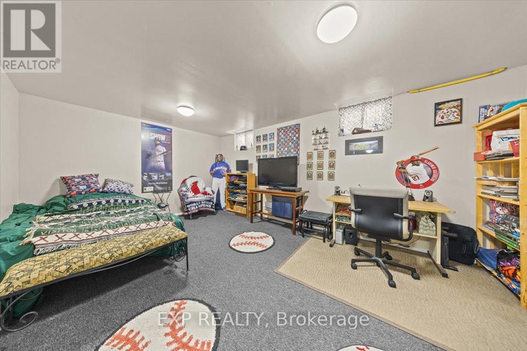 28857986/3166-stockton-drive/blossom-parkkemp-parkfindlay-creek/ottawa/ontario/K1T1S1_28
