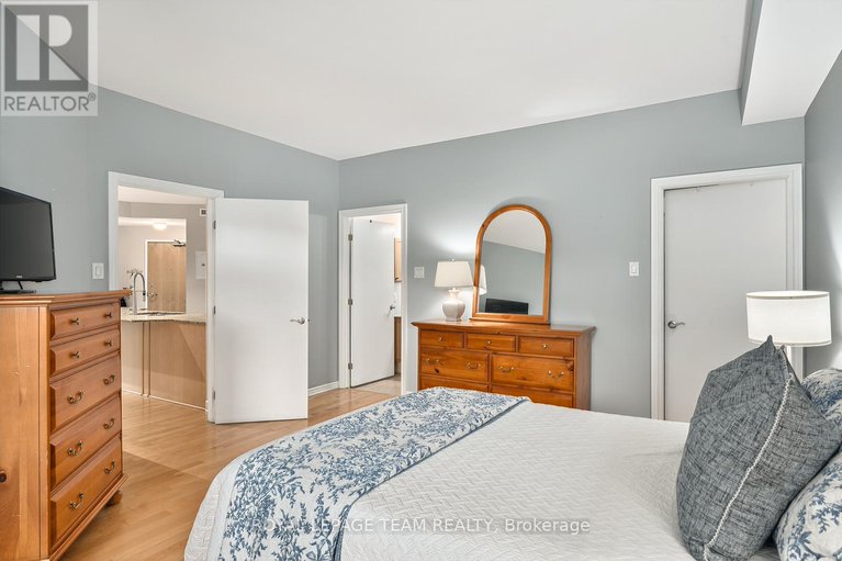 29430008/230-205-bolton-street/lower-townbyward-market/ottawa/ontario/K1N1K7_24