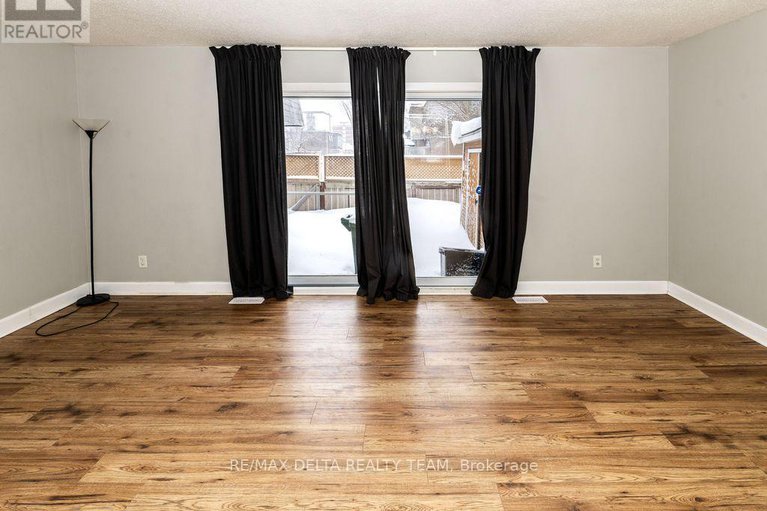 29179662/3024-fairlea-crescent/heron-gateindustrial-park/ottawa/ontario/K1V8T7_14