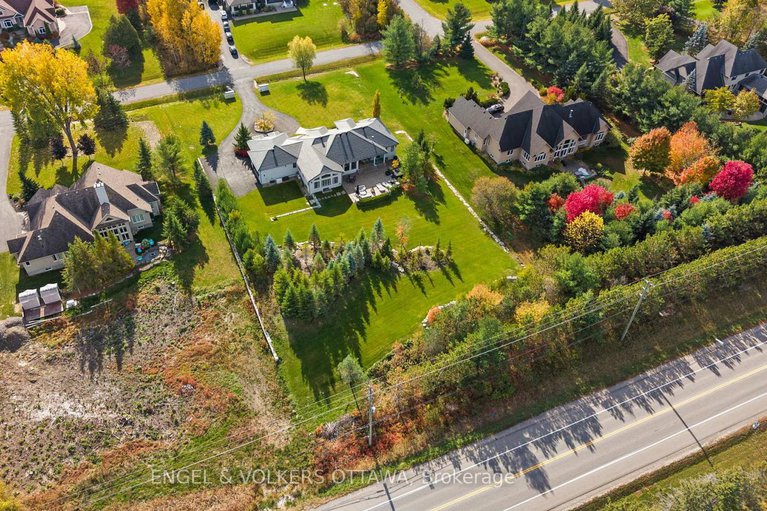 29015597/5906-longhearth-way/manotick-east-to-manotick-station/ottawa/ontario/K4M1M1_45