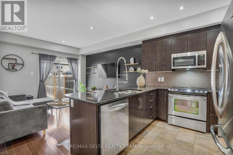 29084367/2210-descartes-street/notting-hillsummerside/ottawa/ontario/K4A0W4_4