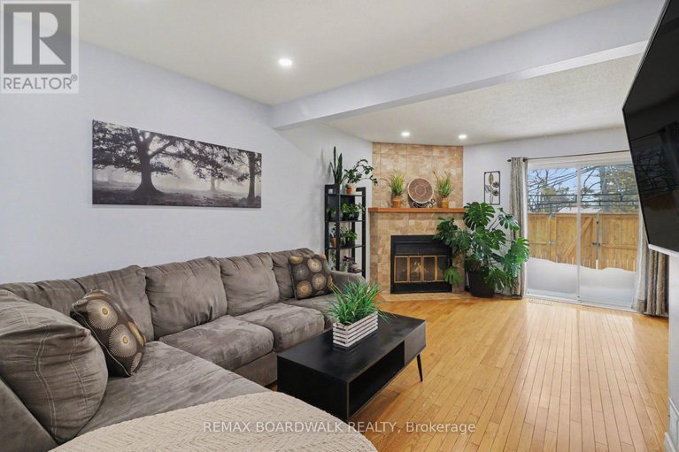 29433243/3-443-canotia-place/fallingbrookpineridge/ottawa/ontario/K4A2K1_4