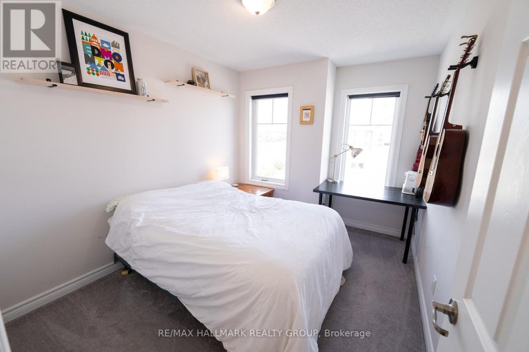 28835804/106-gelderland-private/emerald-meadowstrailwest/ottawa/ontario/K2V0H8_29