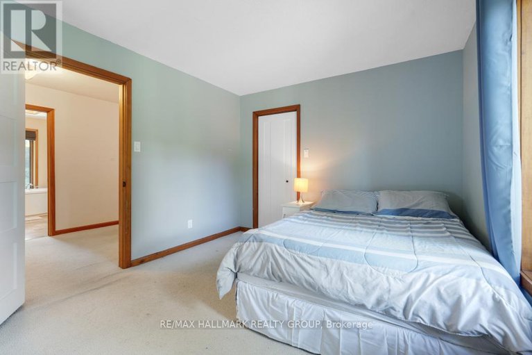 28857388/5498-edgewater-drive/manotick-east-to-manotick-station/ottawa/ontario/K4M1B4_19