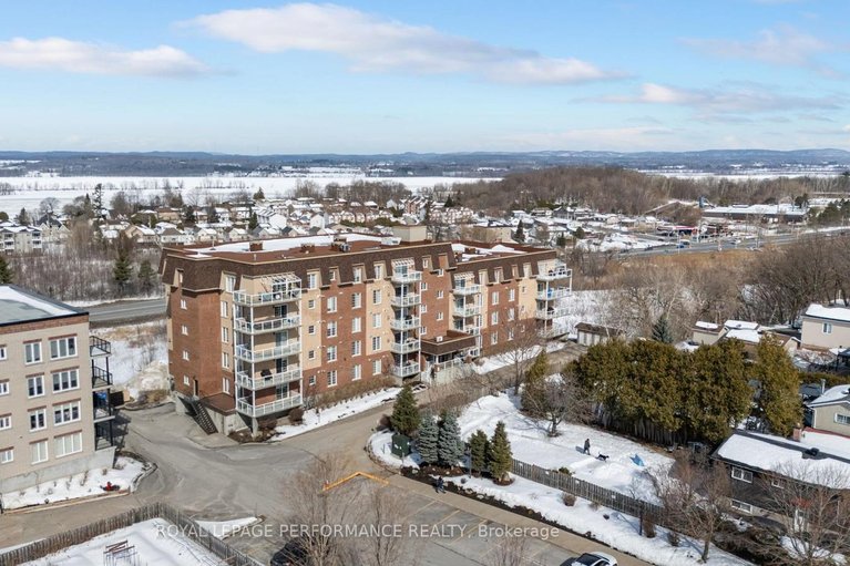 29447131/206-2360-albert-street/town-of-rockland/clarence-rockland/ontario/K4K0C4_9