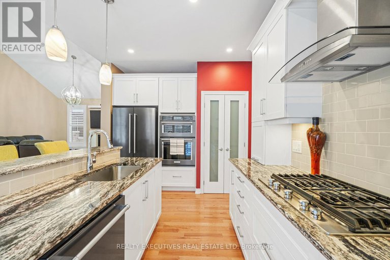 29266311/90-magnolia-way/north-grenville-twp-kemptville-south/north-grenville/ontario/K0G1J0_12