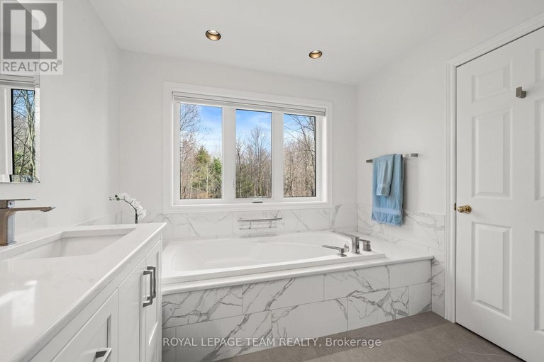 29655095/6461-waddion-drive/greely/ottawa/ontario/K4P1E7_25