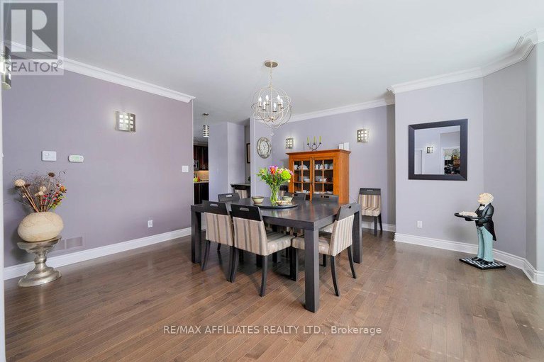 28142173/2284-summerside-drive/manotick-east-to-manotick-station/ottawa/ontario/K4M1B4_8
