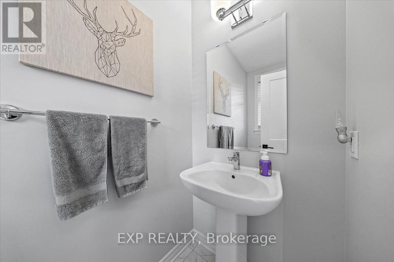 28491066/42-jardiniere-street/remainder-of-stittsville-area/ottawa/ontario/K2S2K3_4