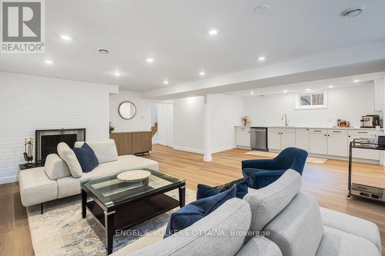 28298907/953-fairlawn-avenue/mckellar-heightsglabar-park/ottawa/ontario/K2A3S7_41
