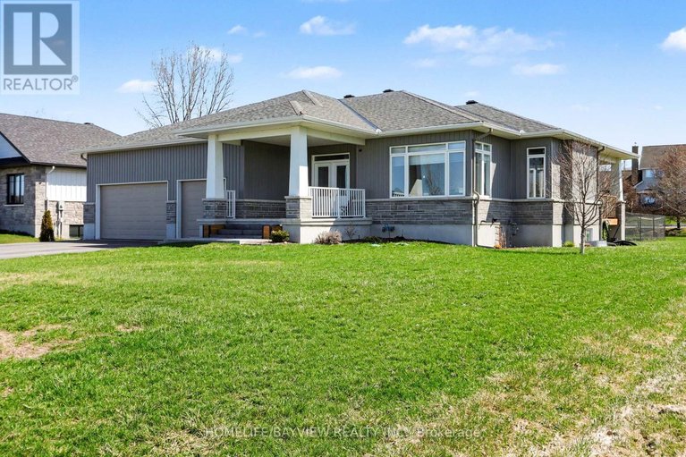 29633587/315-autumn-meadow-way/north-gower/ottawa/ontario/K0A2T0_2