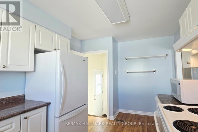 29321323/212-jack-street/kemptville/north-grenville/ontario/K0G1J0_14