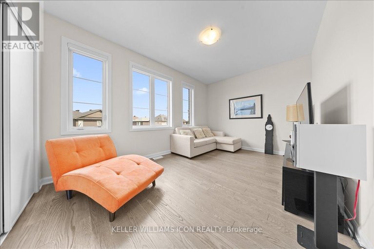 29577044/352-cloyne-crescent/half-moon-bay/ottawa/ontario/K2J6W4_34