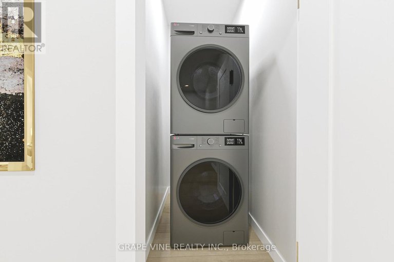 29136511/535-adventure-private/mooneys-bayriverside-park/ottawa/ontario/K1V9R2_23