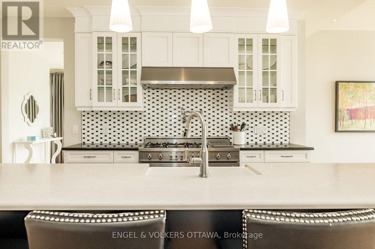 28516830/300-long-acres-street/bridlewood/ottawa/ontario/K2M0H1_14